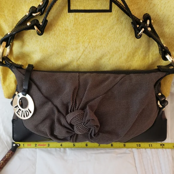 Fendi knotted canvas Baguette 12x6 - Picture 9 of 15